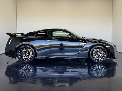 NISSAN GT-R - 5