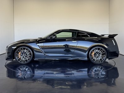 NISSAN GT-R - 6