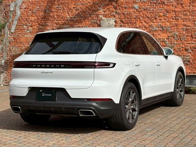 PORSCHE CAYENNE - 8