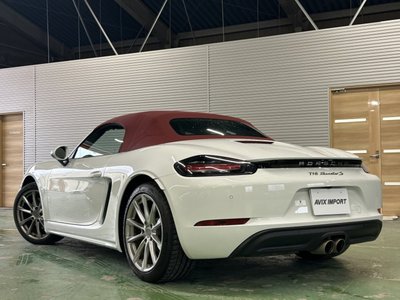 صورة 3 لـ 2017 Porsche 718