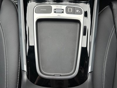 2025 Mercedes-BENZ GLA — миниатюра 24