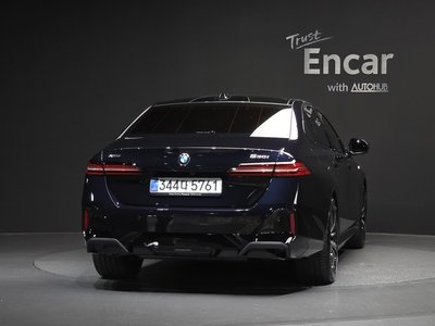 BMW 5 SERIES - 4