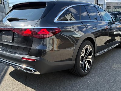 MERCEDES-BENZ E-CLASS - 6