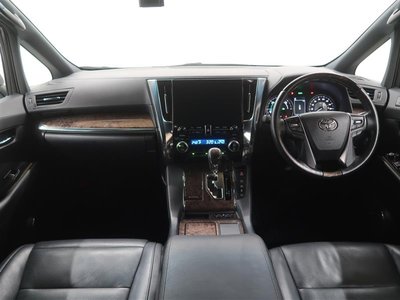 2022 Toyota ALPHARD photo 6
