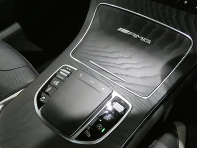صورة 10 لـ 2021 Mercedes-BENZ GLC AMG
