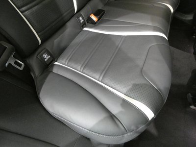 صورة مصغرة 36 لـ 2021 Mercedes-BENZ GLC AMG