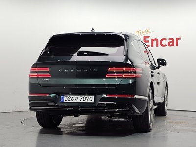 صورة 3 لـ 2022 Genesis GV80