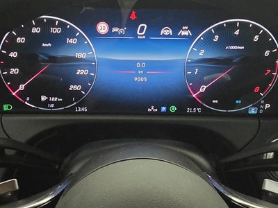 MERCEDES-BENZ E-CLASS - 8