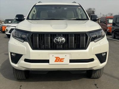 TOYOTA LAND CRUISER PRADO - 9