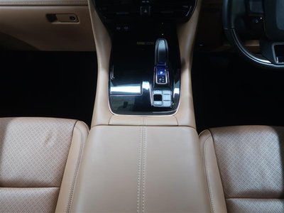 صورة مصغرة 23 لـ 2023 Toyota VELLFIRE