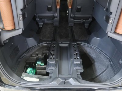 صورة مصغرة 32 لـ 2023 Toyota VELLFIRE