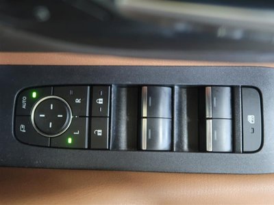صورة مصغرة 29 لـ 2023 Toyota VELLFIRE