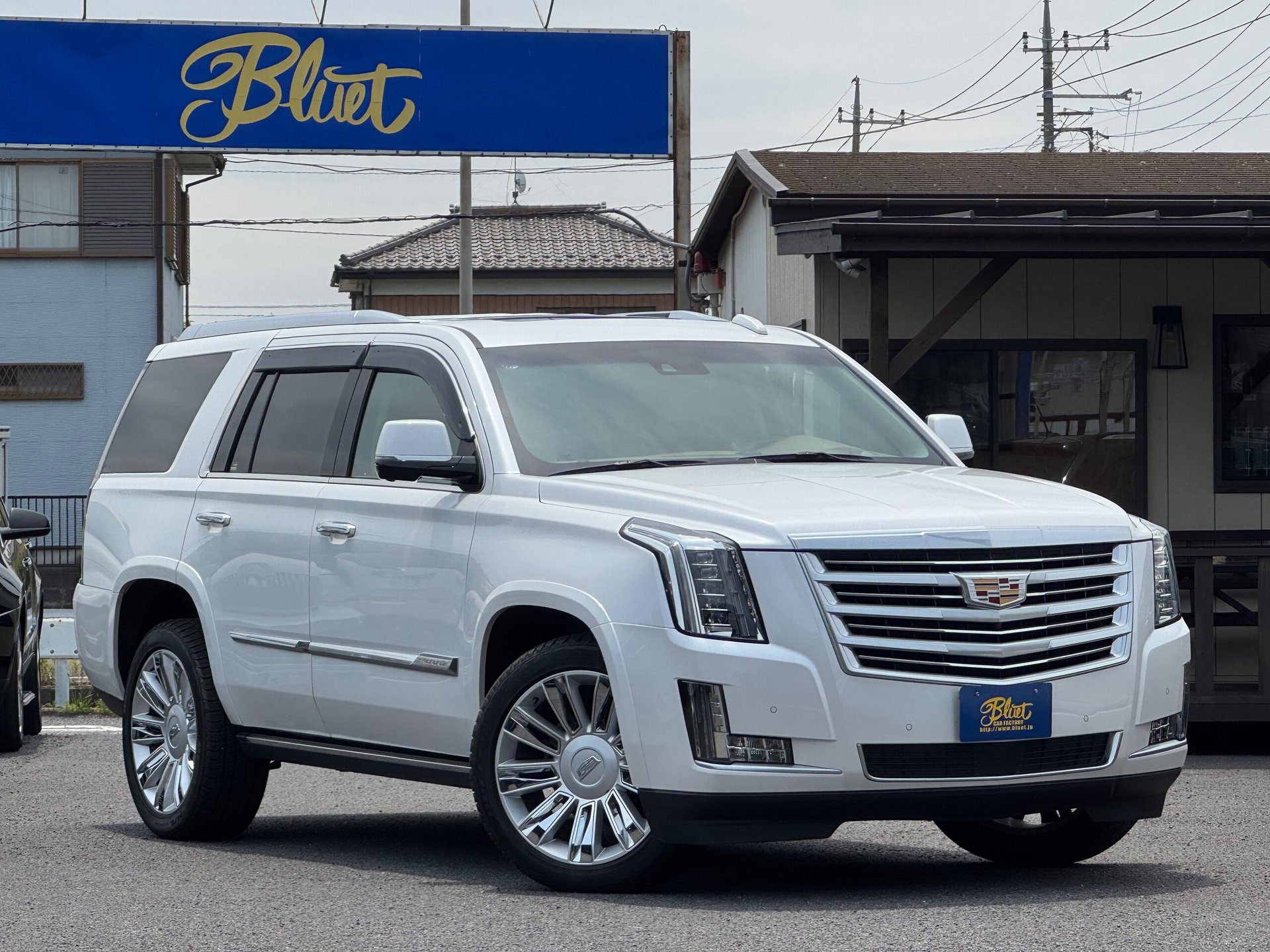 CADILLAC ESCALADE - View 1