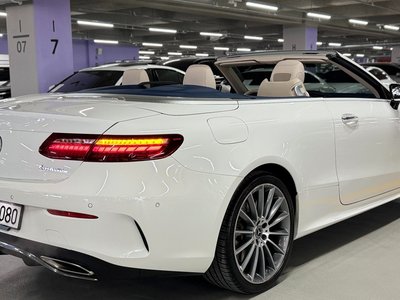 MERCEDES-BENZ E-CLASS - 8