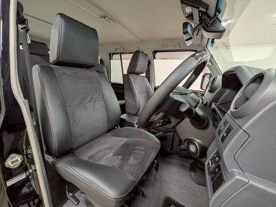 TOYOTA LAND CRUISER 70 - 5