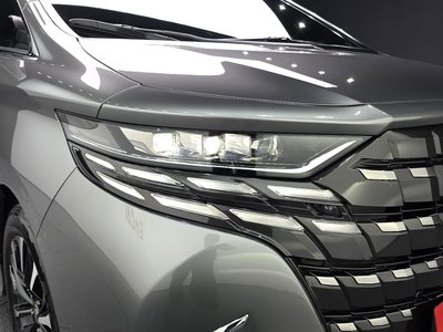 TOYOTA ALPHARD - 9