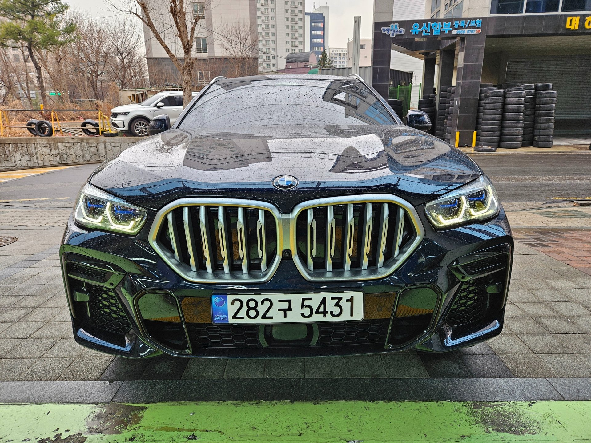 BMW X6 - View 1