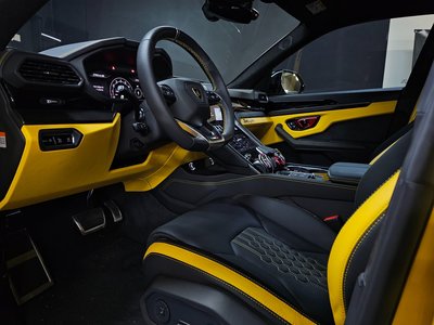 صورة 8 لـ 2024 Lamborghini URUS