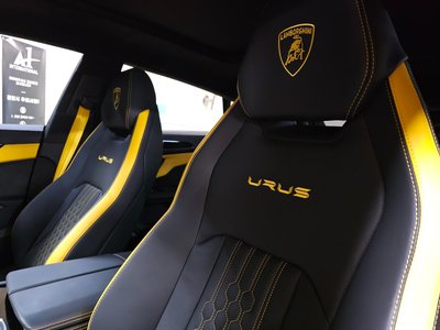 صورة 10 لـ 2024 Lamborghini URUS