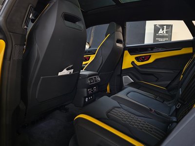 2024 Lamborghini URUS thumbnail 19