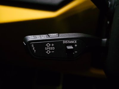 2024 Lamborghini URUS thumbnail 17