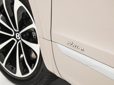 2024 Bentley BENTAYGA thumbnail 34