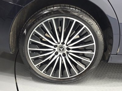 MERCEDES-BENZ E-CLASS - 8