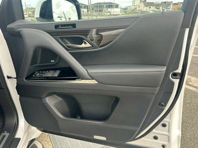 صورة مصغرة 30 لـ 2024 Lexus LX