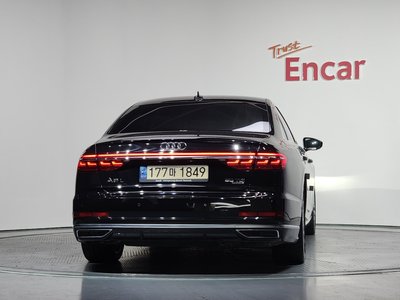 AUDI A8 - 4