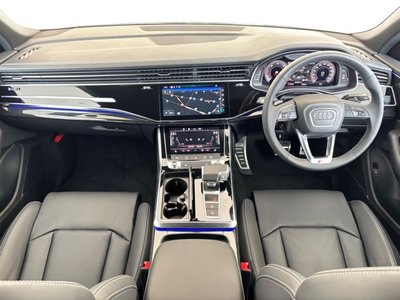 AUDI Q8 - 9