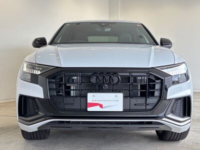 AUDI Q8 - 8