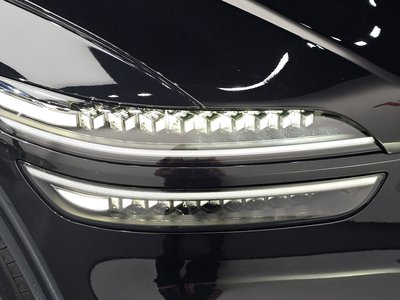 2025 Genesis GV70 photo 9