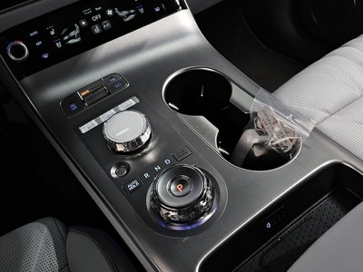 صورة مصغرة 12 لـ 2025 Genesis GV70