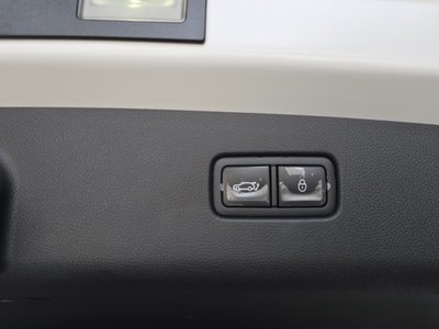2024 Genesis GV70 — миниатюра 32