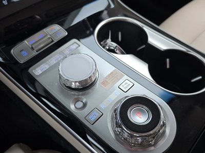 2024 Genesis GV70 — миниатюра 12
