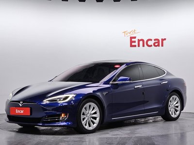 TESLA MODEL S - 1
