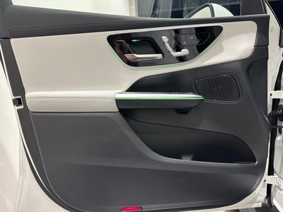 2025 Mercedes-BENZ GLC — миниатюра 23