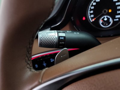 2021 Genesis GV70 thumbnail 27