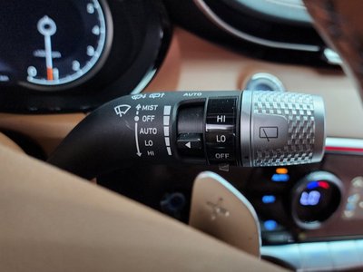2021 Genesis GV70 thumbnail 23