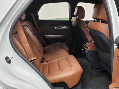 2021 Genesis GV70 thumbnail 17