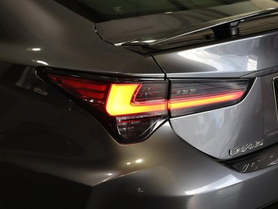 2021 Lexus RC F 缩略图 17