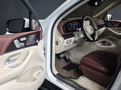 MERCEDES-BENZ GLS - 10