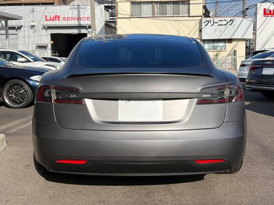 TESLA MODEL S - 4