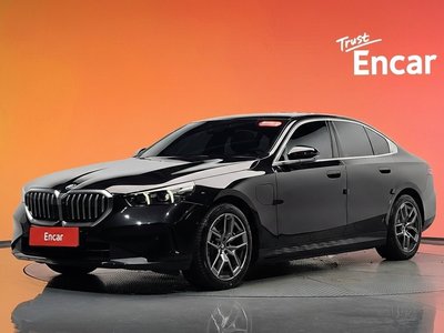 BMW 5 SERIES - 1