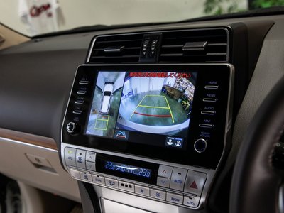 TOYOTA LAND CRUISER PRADO - 10