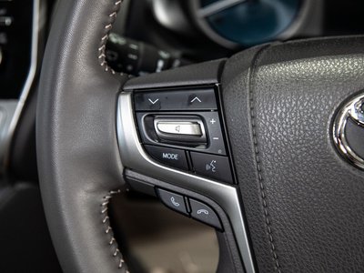 TOYOTA LAND CRUISER PRADO - 5