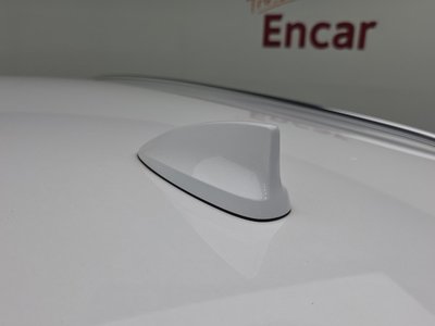 2021 Genesis GV70 — миниатюра 28