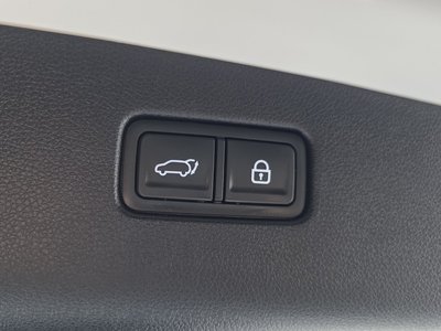2021 Genesis GV70 — миниатюра 31