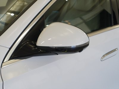 MERCEDES-BENZ E-CLASS - 7