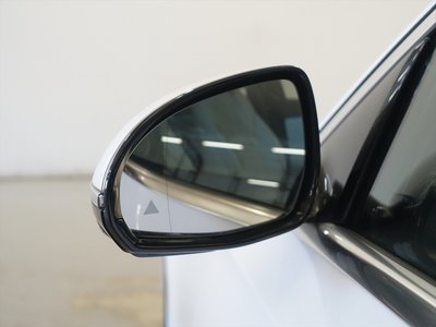 MERCEDES-BENZ E-CLASS - 6